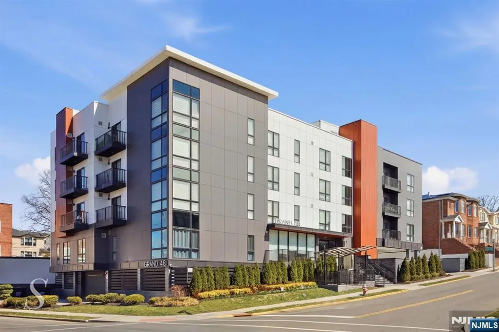 48 Grand Avenue 203 Palisades Park, NJ 07650