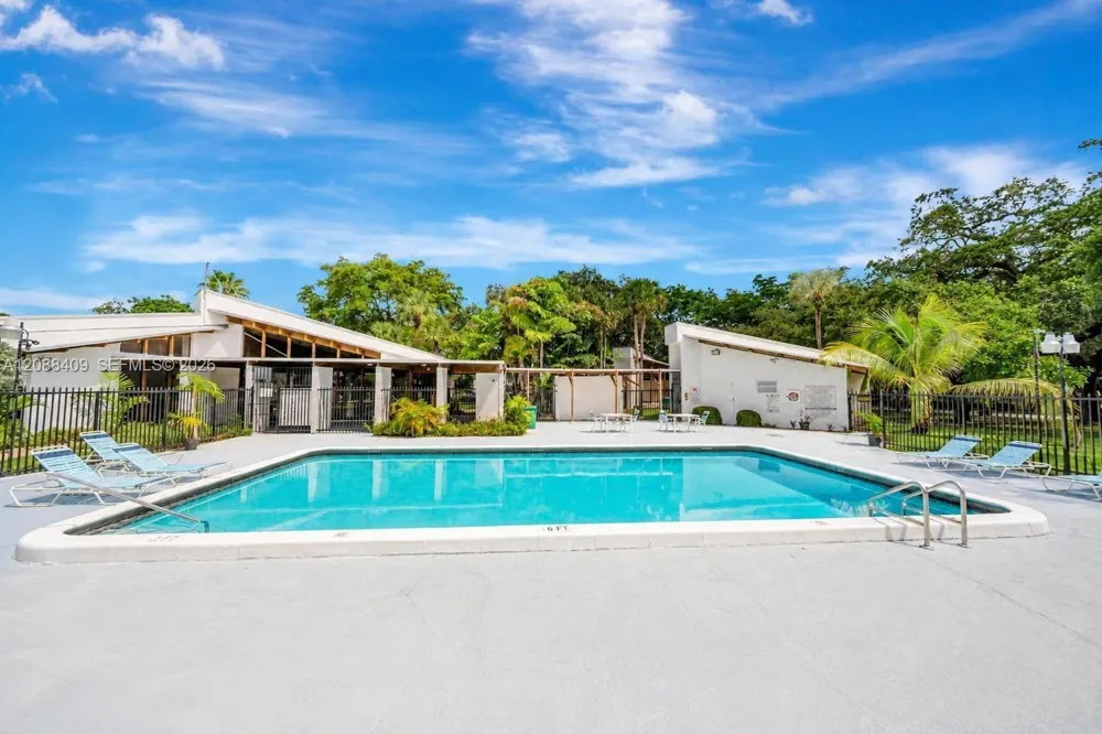 2801 34 Ave Hollywood, FL 33021