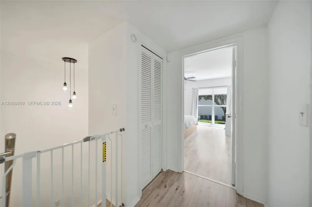 2801 34 Ave Hollywood, FL 33021