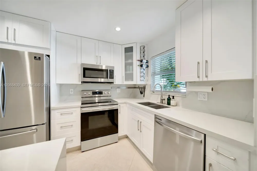 2801 34 Ave Hollywood, FL 33021