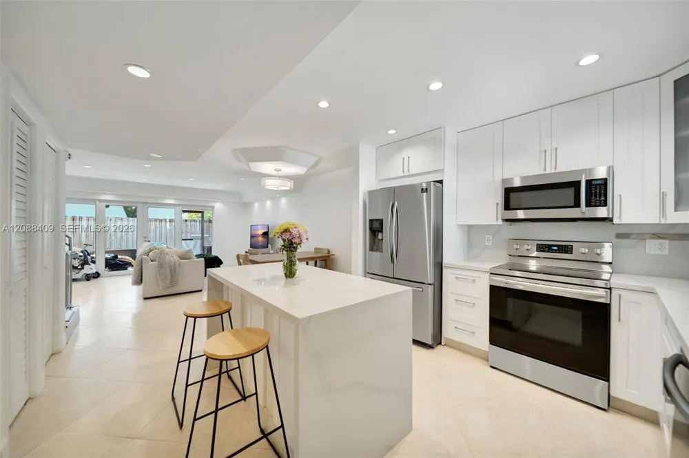 2801 34 Ave Hollywood, FL 33021