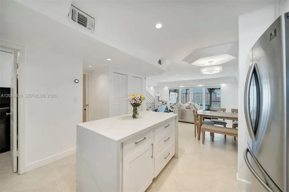 2801 34 Ave Hollywood, FL 33021
