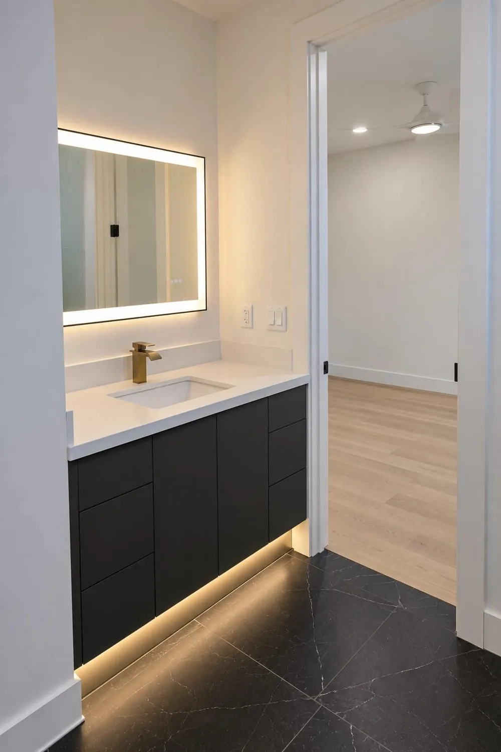 1105 York Street #B Houston, TX 77003