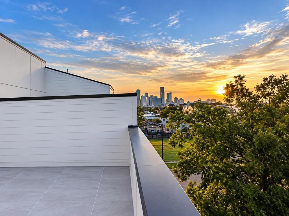 1105 York Street #B Houston, TX 77003