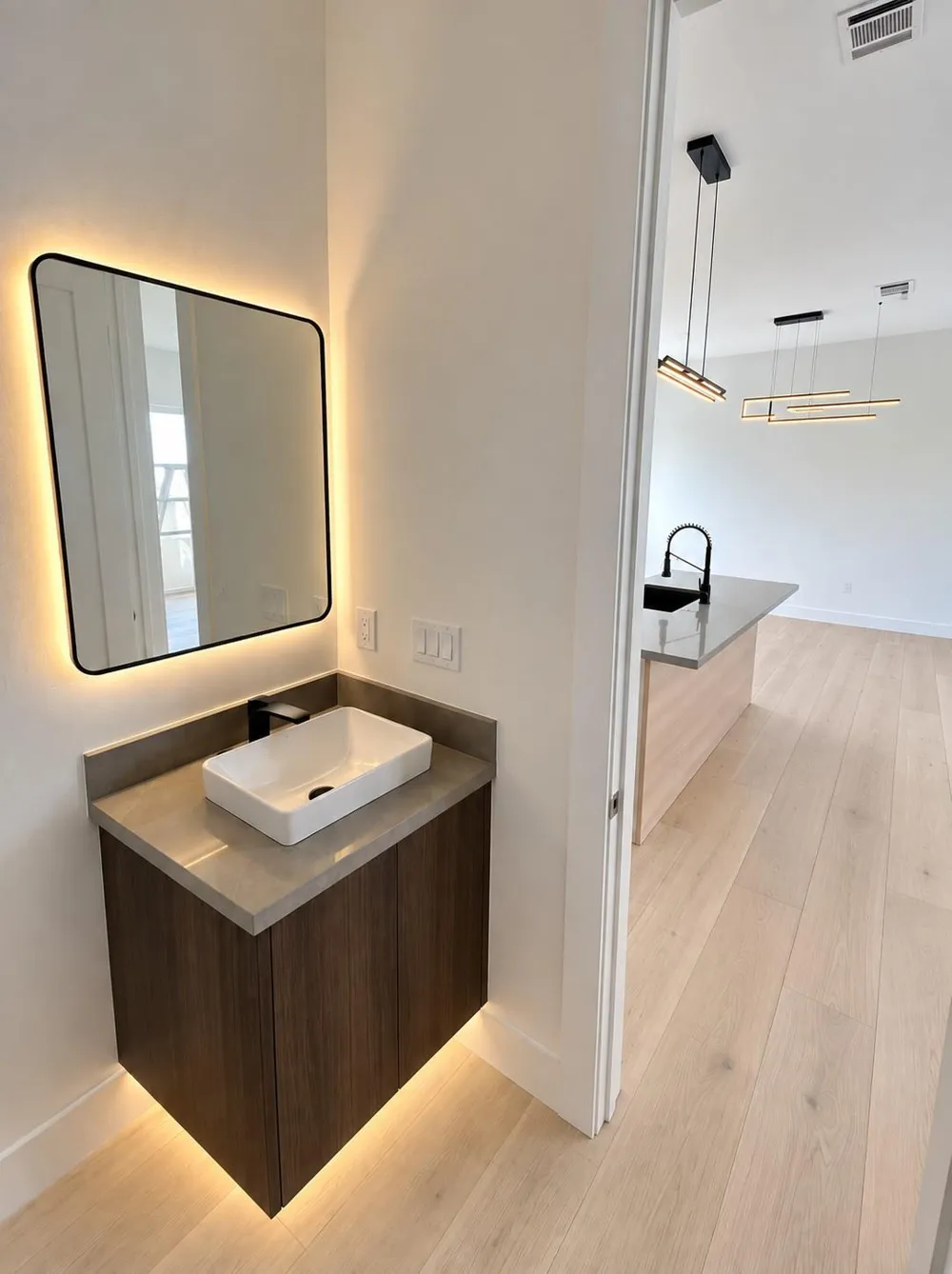 1105 York Street #B Houston, TX 77003