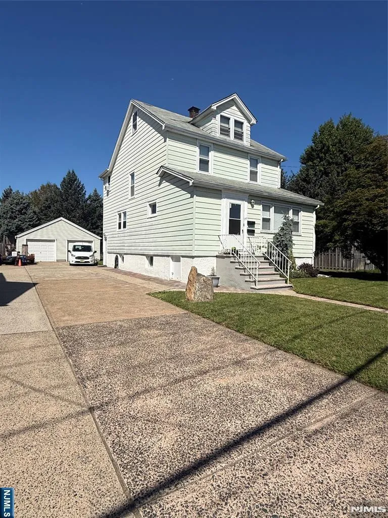 177 Phillips Avenue 2 South Hackensack, NJ 07606