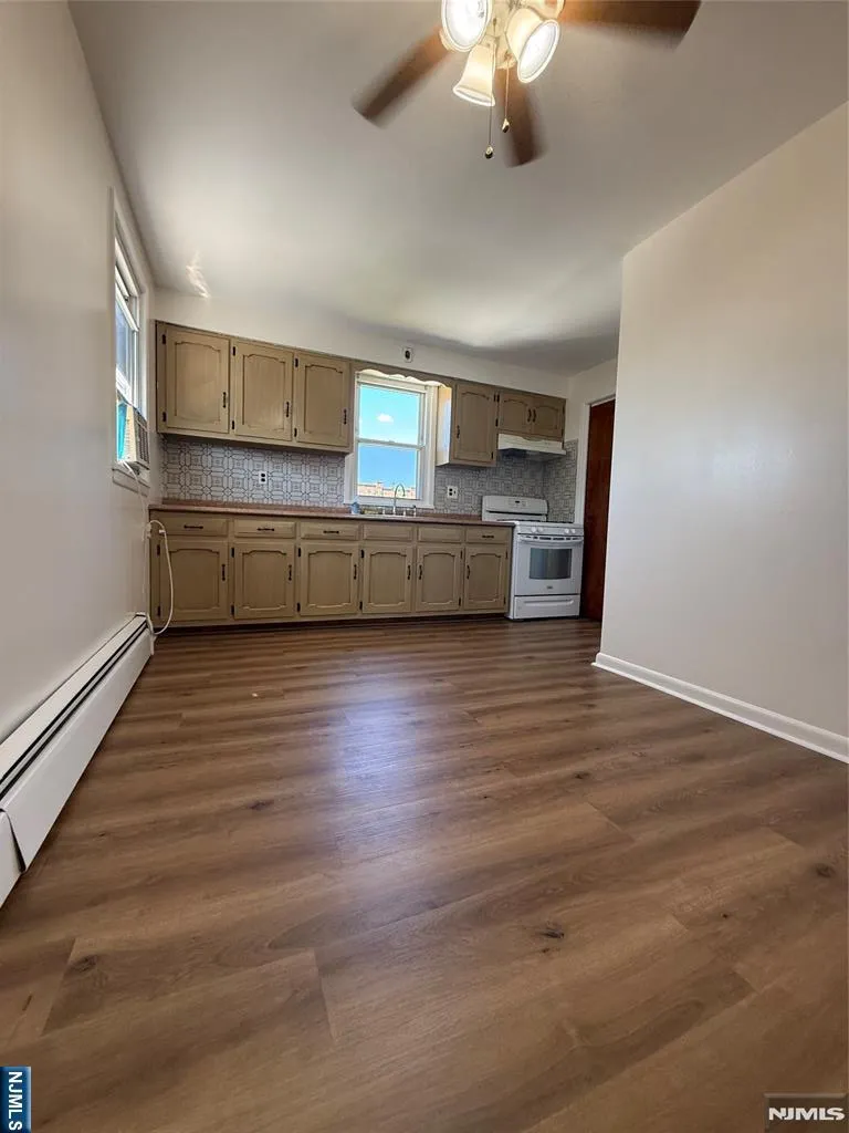 177 Phillips Avenue 2 South Hackensack, NJ 07606