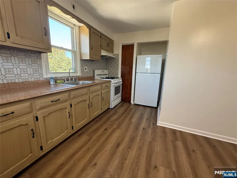 177 Phillips Avenue 2 South Hackensack, NJ 07606