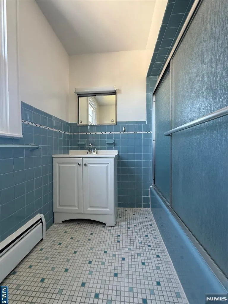 177 Phillips Avenue 2 South Hackensack, NJ 07606