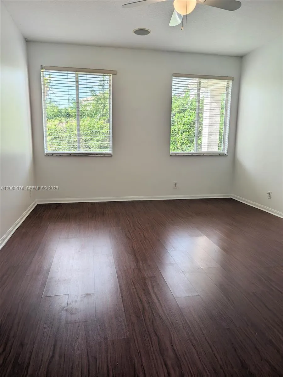 911 Phoenix Way Weston, FL 33327