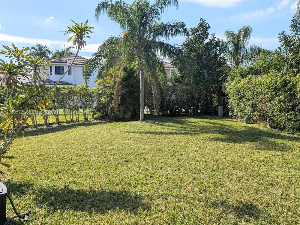 911 Phoenix Way Weston, FL 33327