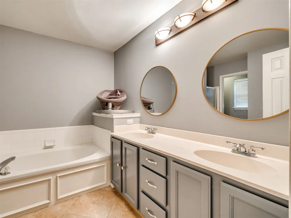 2500 W Laredo Street Broken Arrow, OK 74012