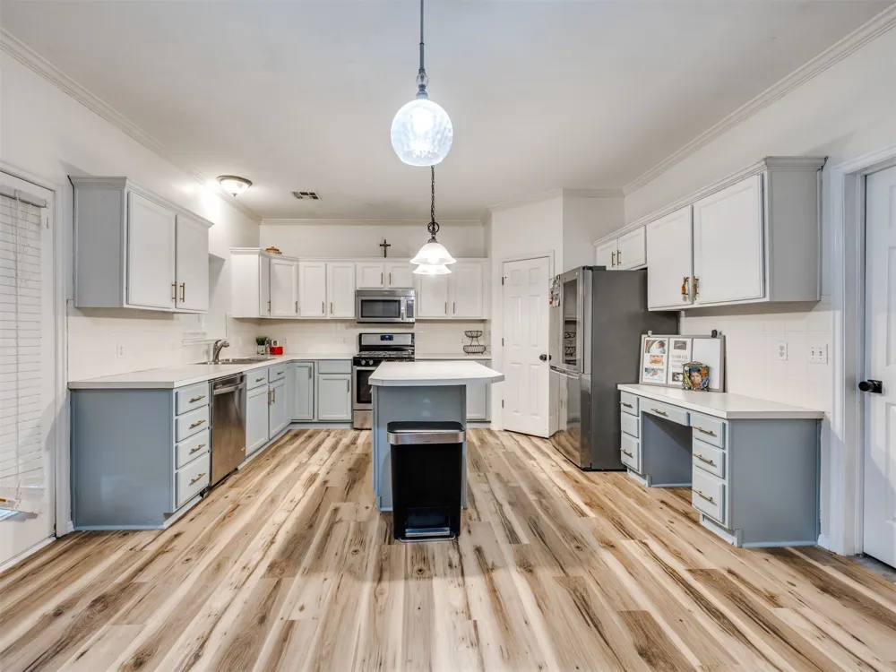 2500 W Laredo Street Broken Arrow, OK 74012