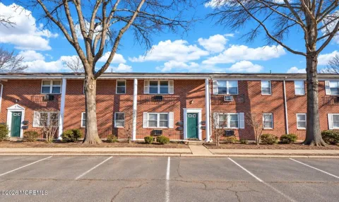 289 Main Street #11L