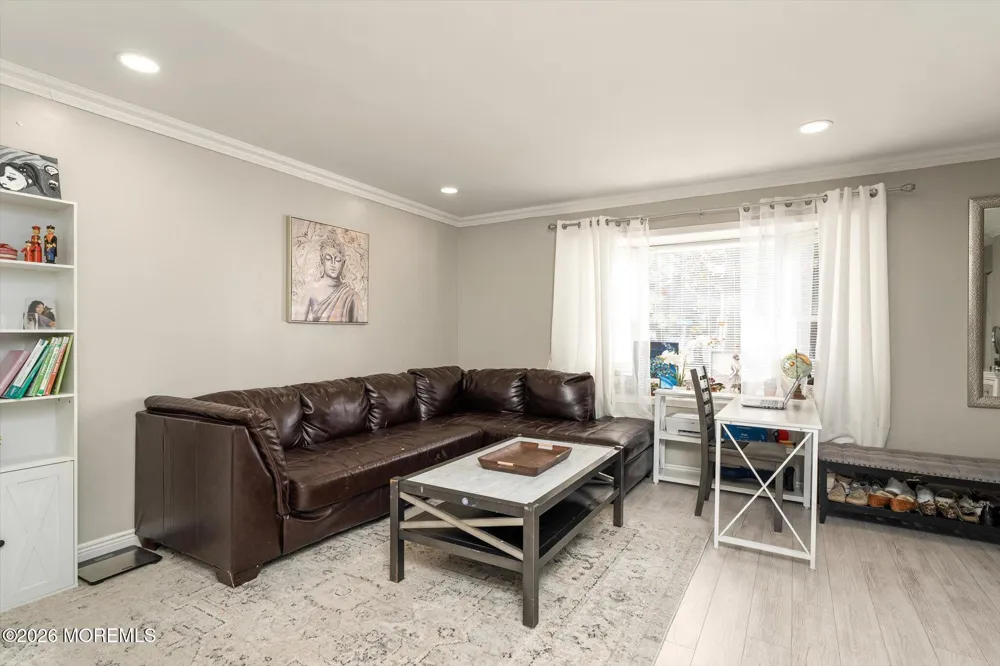 180 Eva Court Jackson, NJ 08527