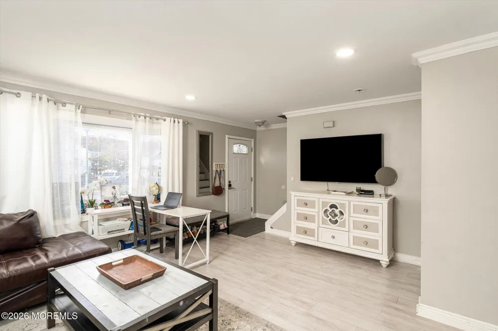 180 Eva Court Jackson, NJ 08527