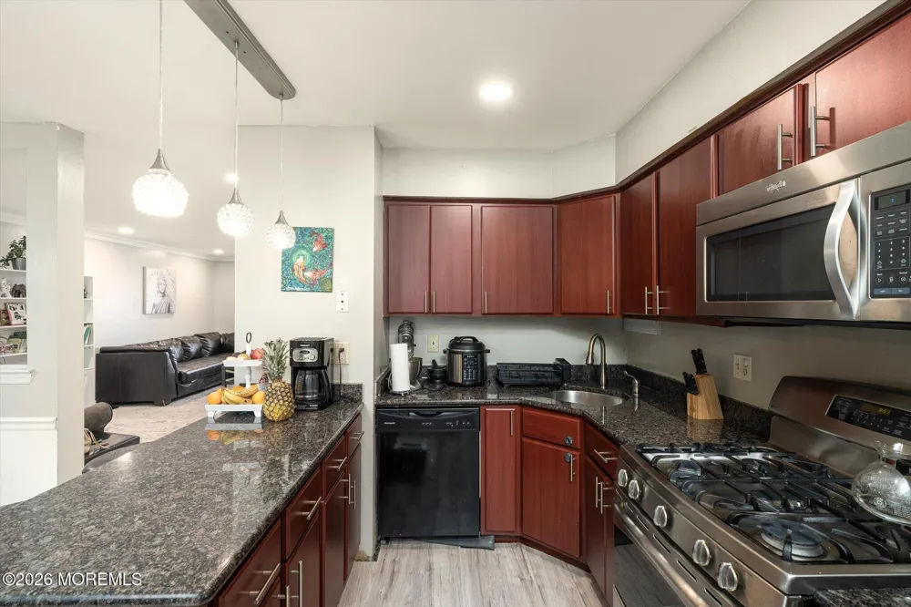 180 Eva Court Jackson, NJ 08527