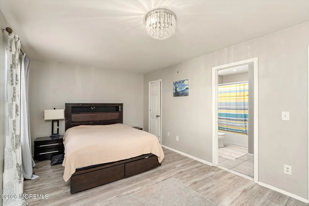 180 Eva Court Jackson, NJ 08527