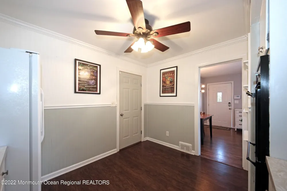 18 Crestview Drive Middletown, NJ 07748