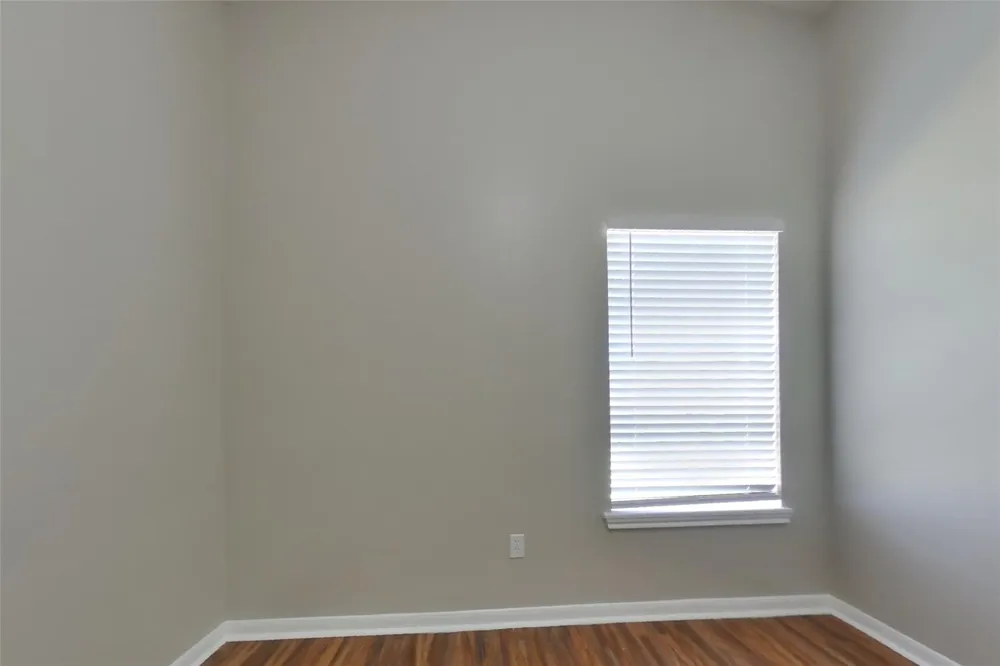 3130 Kelling Street Houston, TX 77045