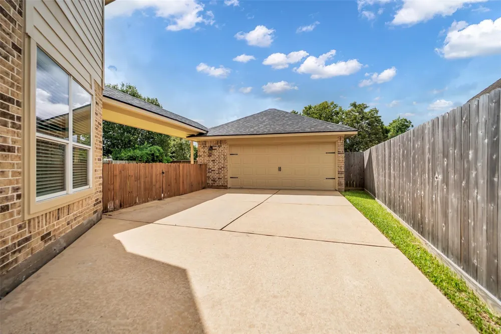 10510 Farmersville Fork Missouri City, TX 77459