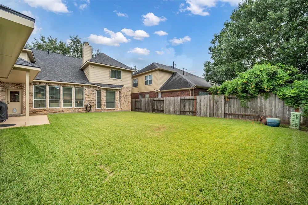 10510 Farmersville Fork Missouri City, TX 77459