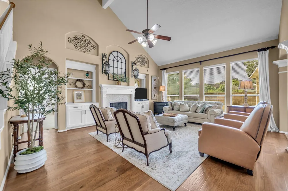 10510 Farmersville Fork Missouri City, TX 77459