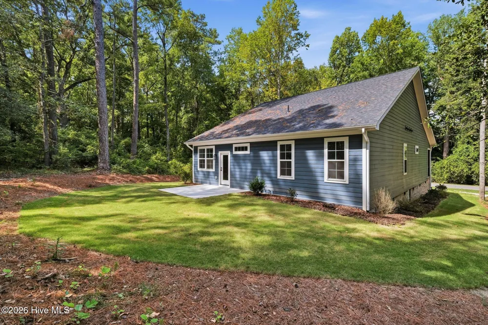912 Thrush Drive Vass, NC 28394