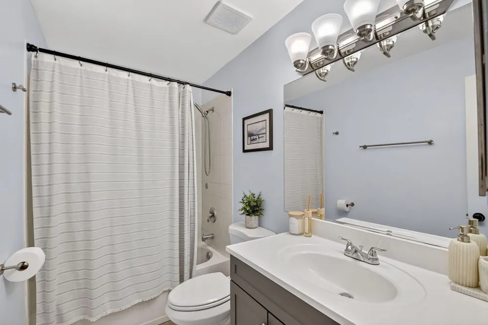 3387 Commodore Court West Palm Beach, FL 33411