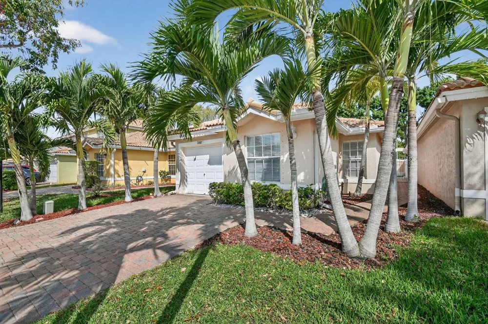 3387 Commodore Court West Palm Beach, FL 33411