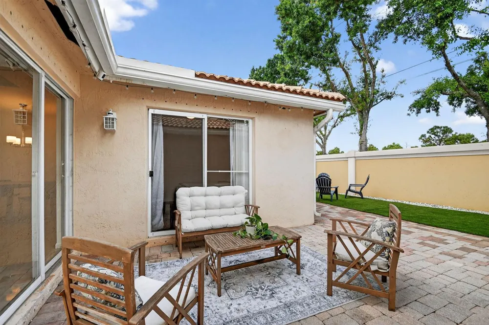 3387 Commodore Court West Palm Beach, FL 33411