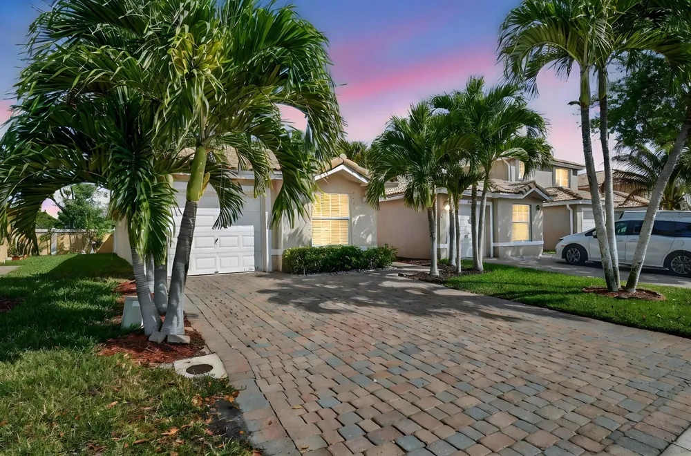 3387 Commodore Court West Palm Beach, FL 33411