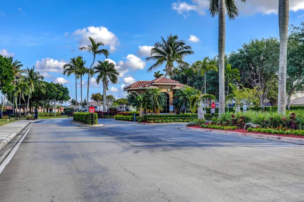 3387 Commodore Court West Palm Beach, FL 33411