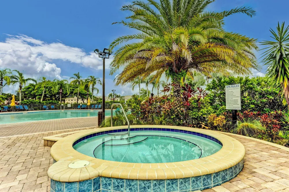 3387 Commodore Court West Palm Beach, FL 33411