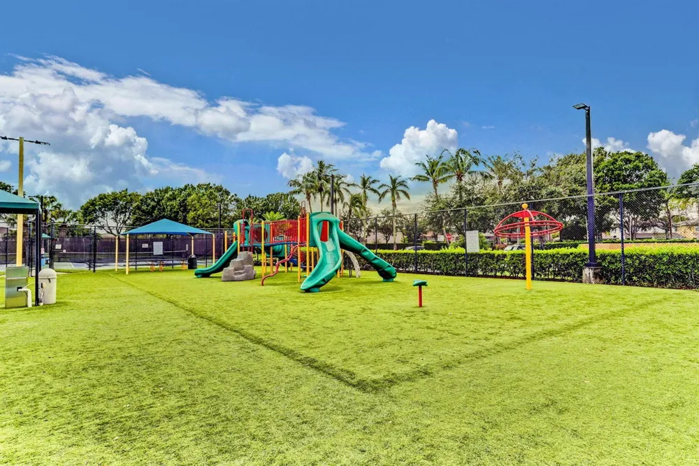 3387 Commodore Court West Palm Beach, FL 33411