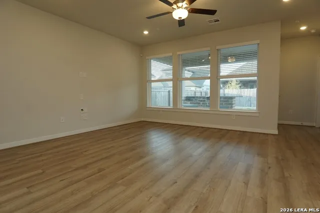 2618 SUNCADIA LN San Antonio, TX 78245