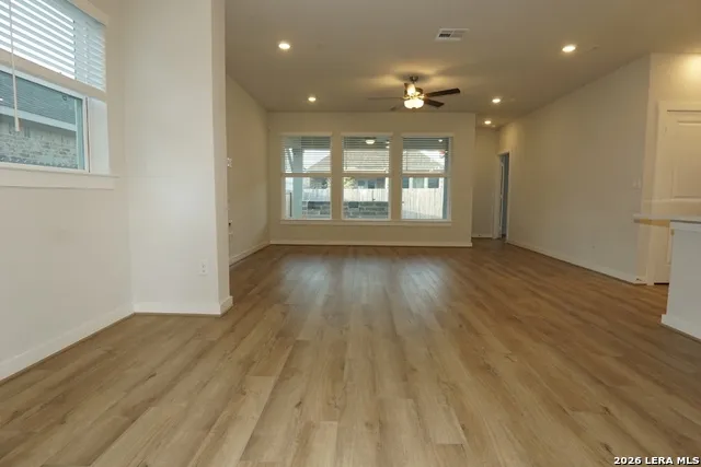 2618 SUNCADIA LN San Antonio, TX 78245