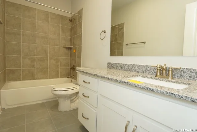 2618 SUNCADIA LN San Antonio, TX 78245