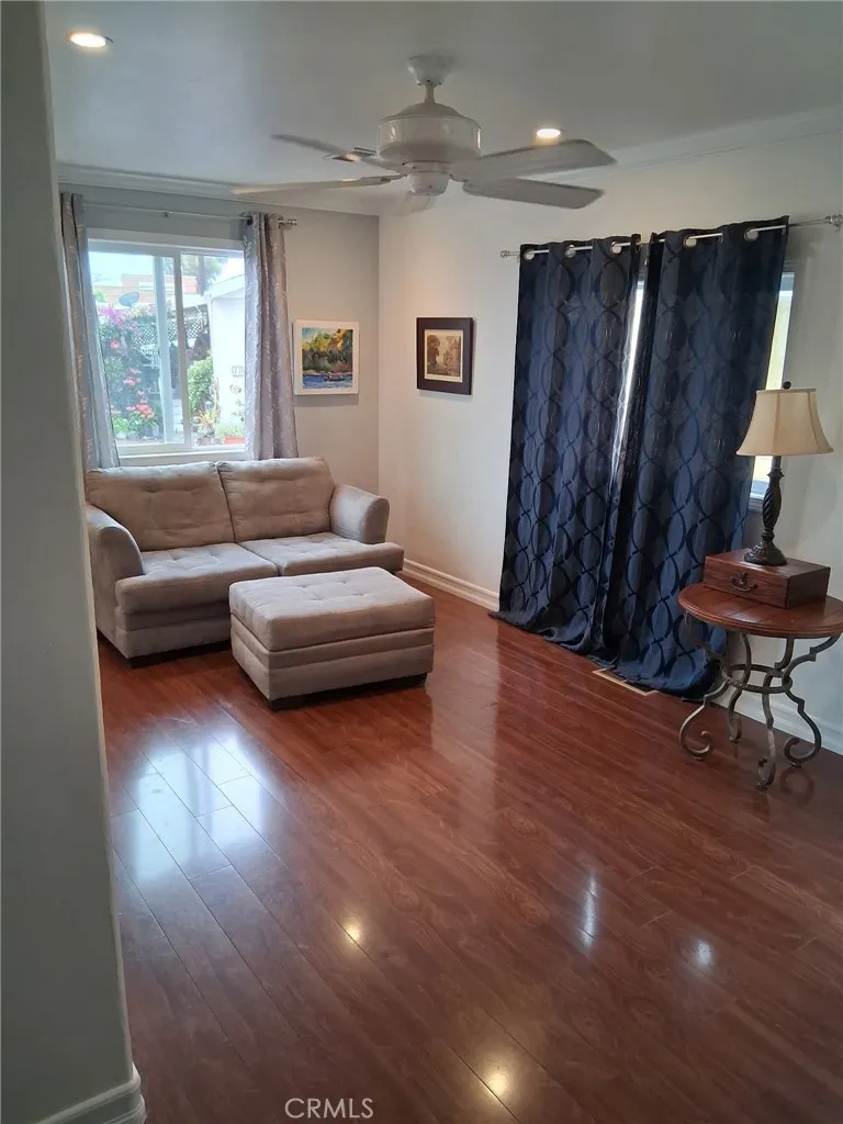 525 Fairfax Costa Mesa, CA 92627