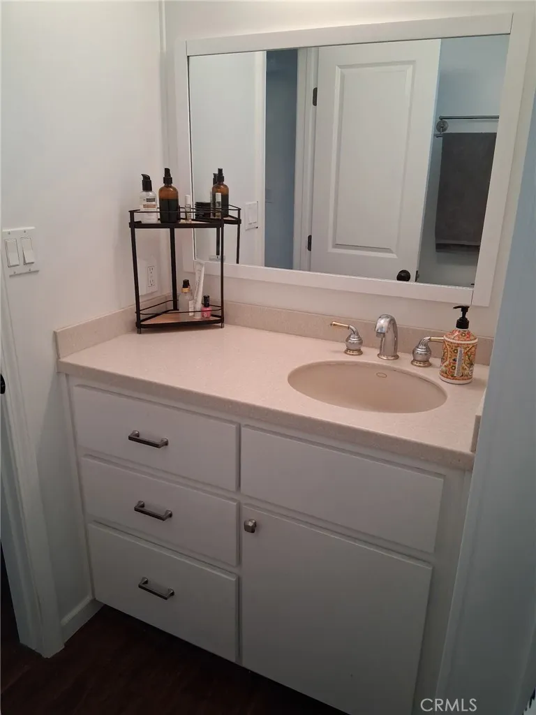 525 Fairfax Costa Mesa, CA 92627