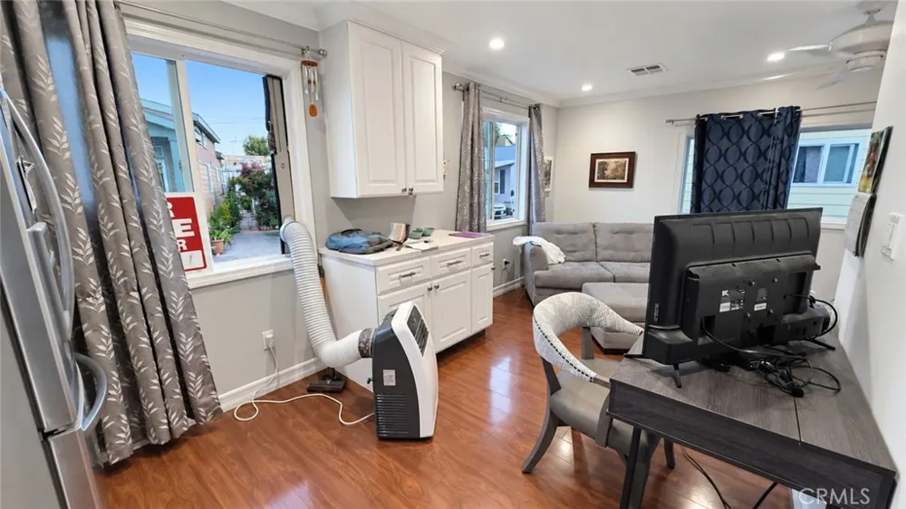 525 Fairfax Costa Mesa, CA 92627