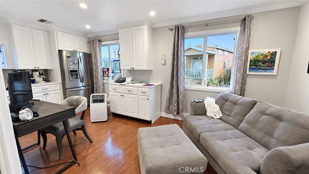 525 Fairfax Costa Mesa, CA 92627