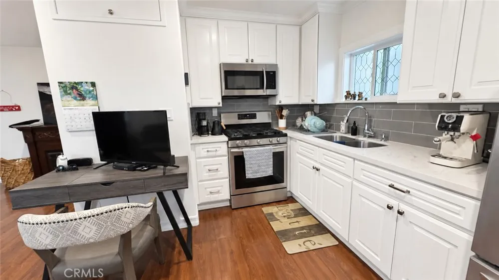 525 Fairfax Costa Mesa, CA 92627