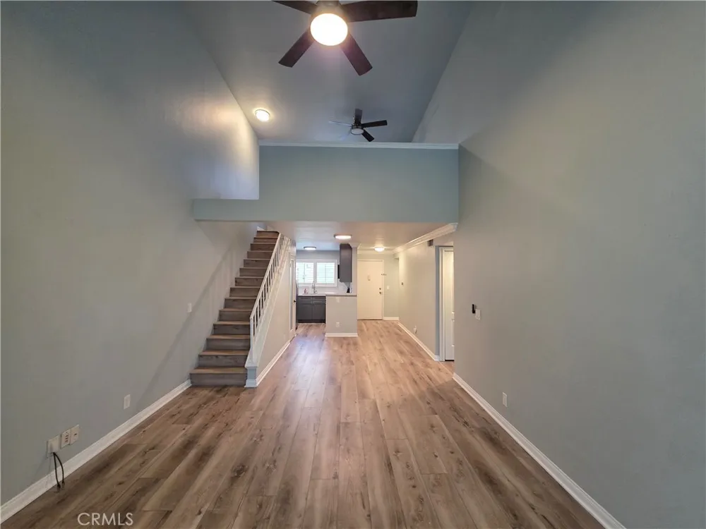 5525 Canoga #320 Woodland Hills, CA 91367