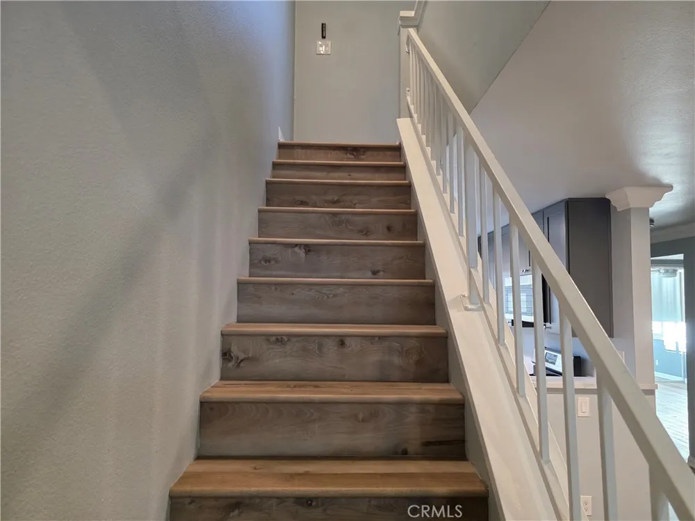 5525 Canoga #320 Woodland Hills, CA 91367