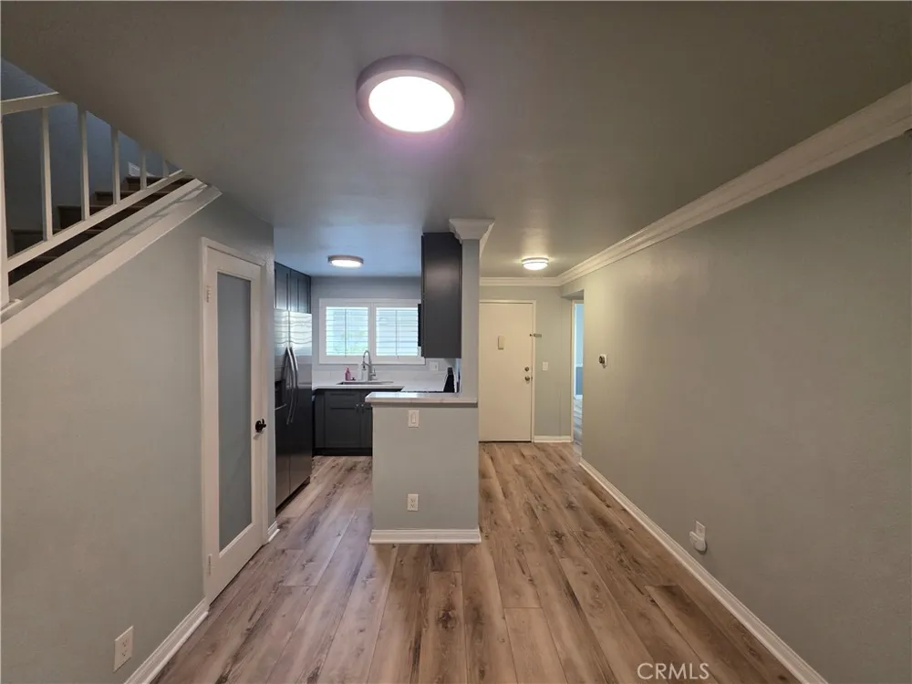 5525 Canoga #320 Woodland Hills, CA 91367