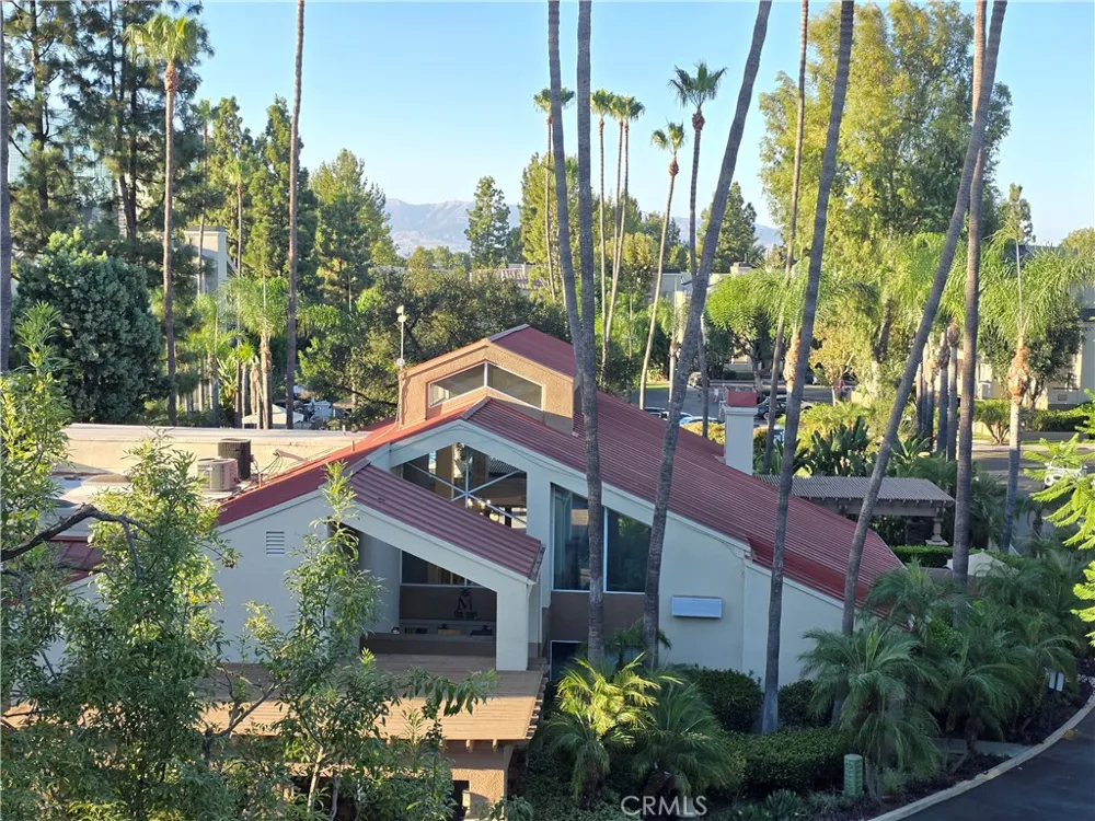 5525 Canoga #320 Woodland Hills, CA 91367