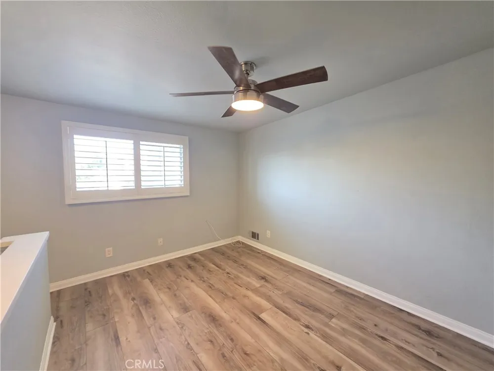 5525 Canoga #320 Woodland Hills, CA 91367