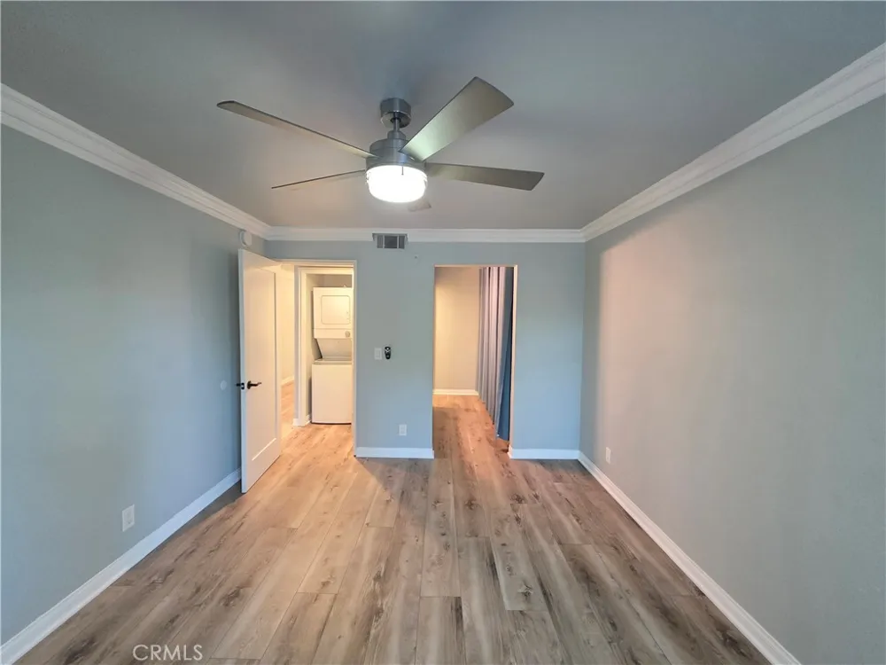 5525 Canoga #320 Woodland Hills, CA 91367
