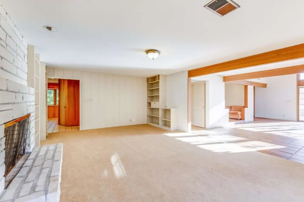 25228 La Loma Drive Los Altos Hills, CA 94022